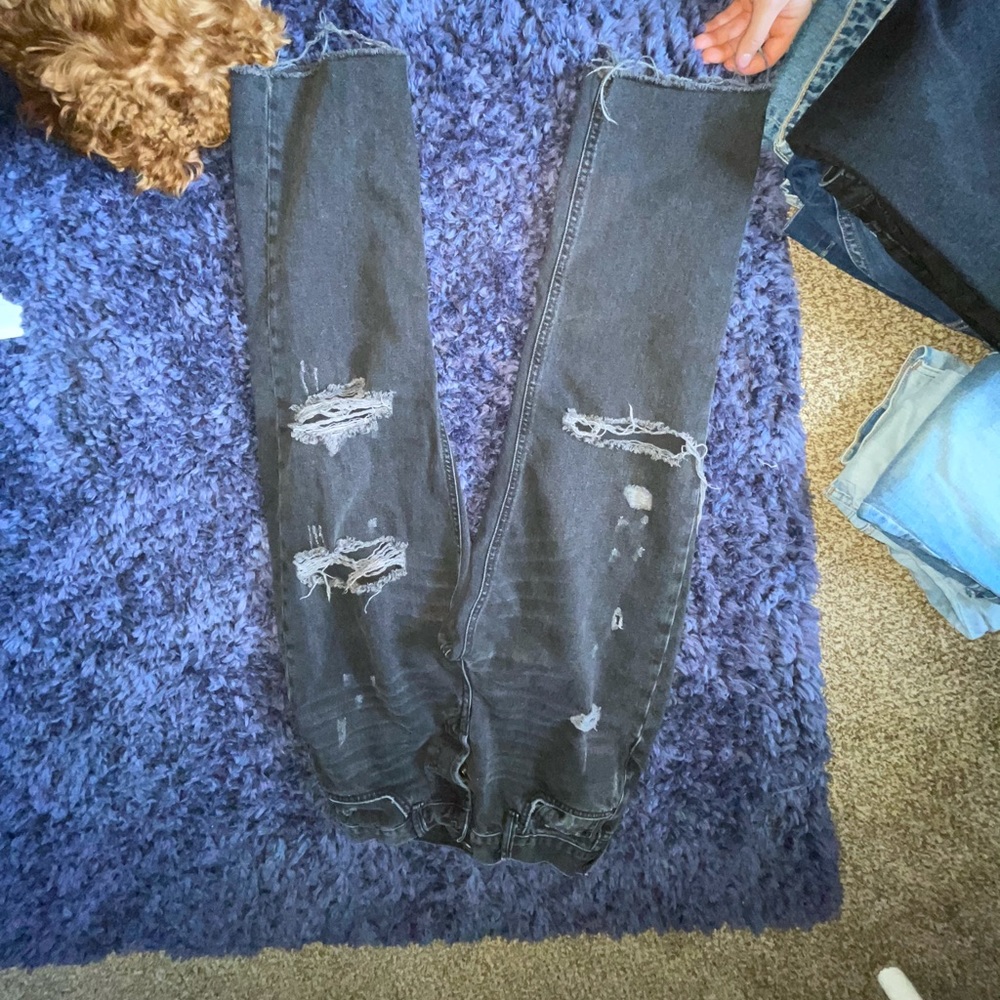 CLOSET CLEAN OUT - Picture 4 of 5